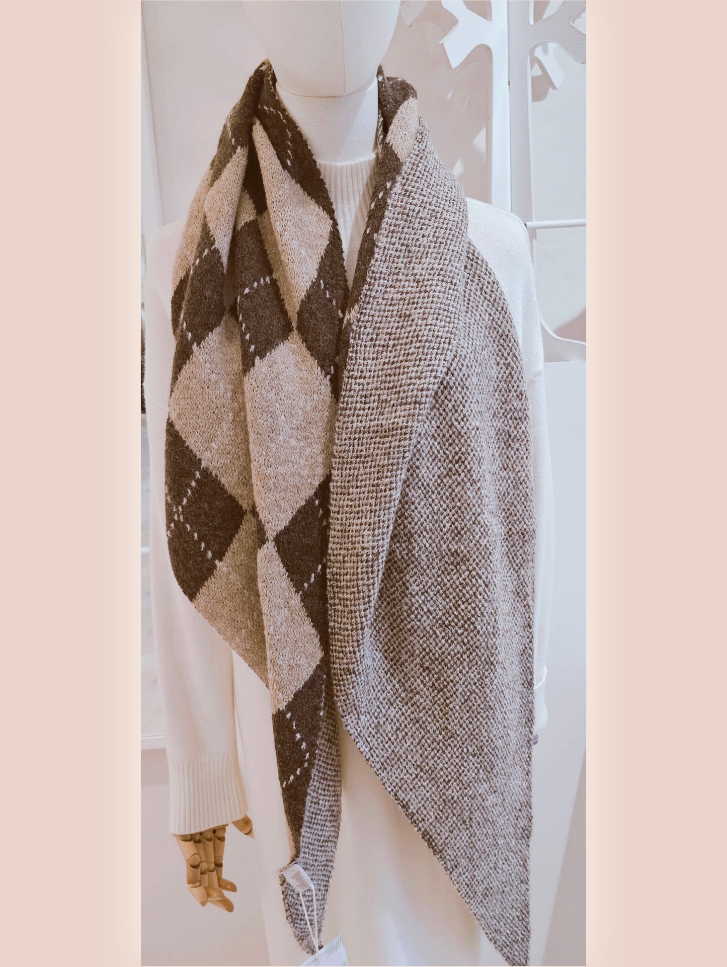 schal-strick-braun-beige-raute-kariert-1