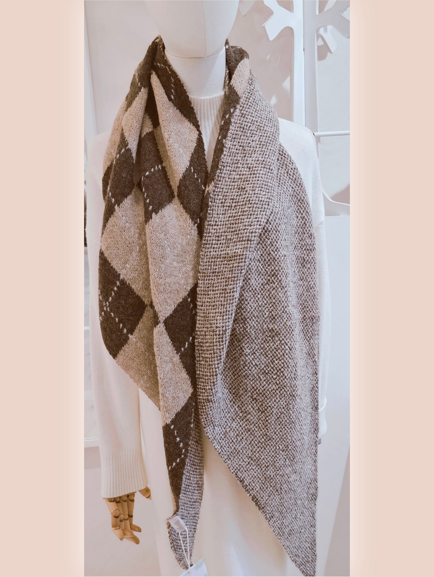 schal-strick-braun-beige-raute-kariert-1