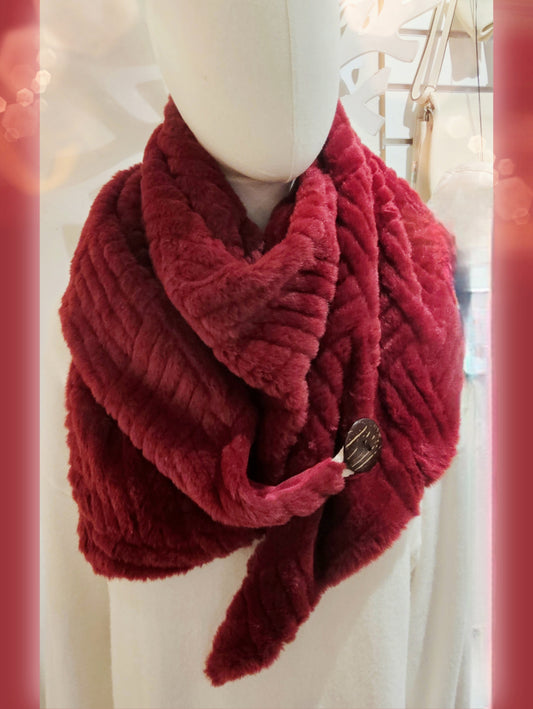 schal-teddyschal-kunstfellschal-rot-dreieck-1