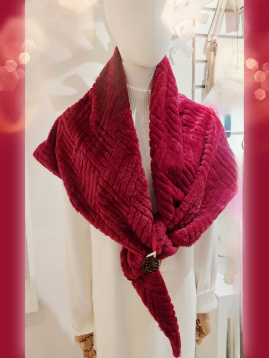 schal-teddyschal-kunstfellschal-rot-dreieck-1