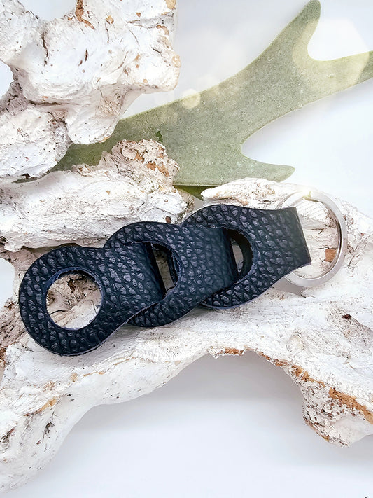 Schlüsselanhänger oder Taschenanhänger aus Leder in Blau