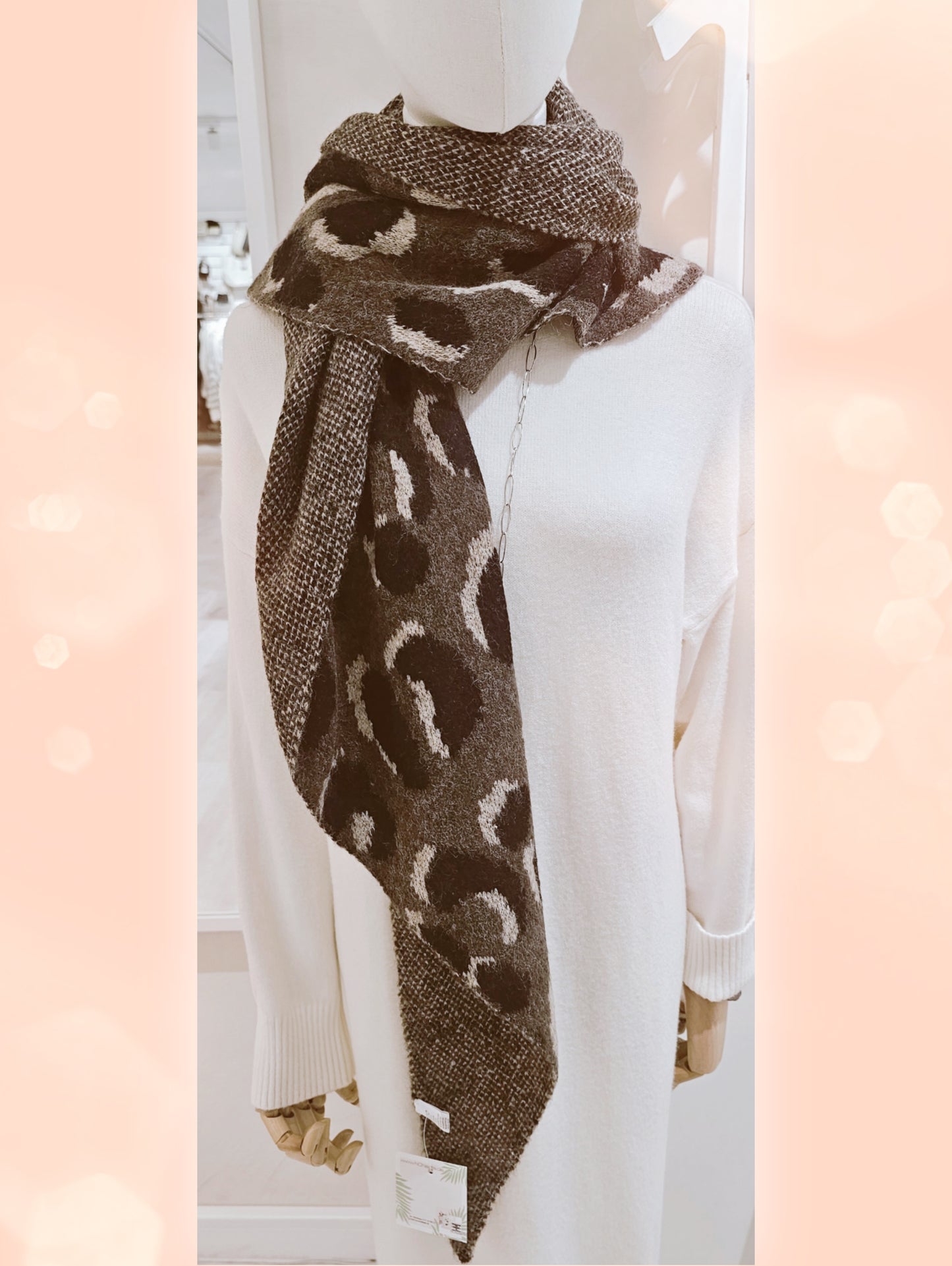 strickscchal-dreieck-braun-leomuster