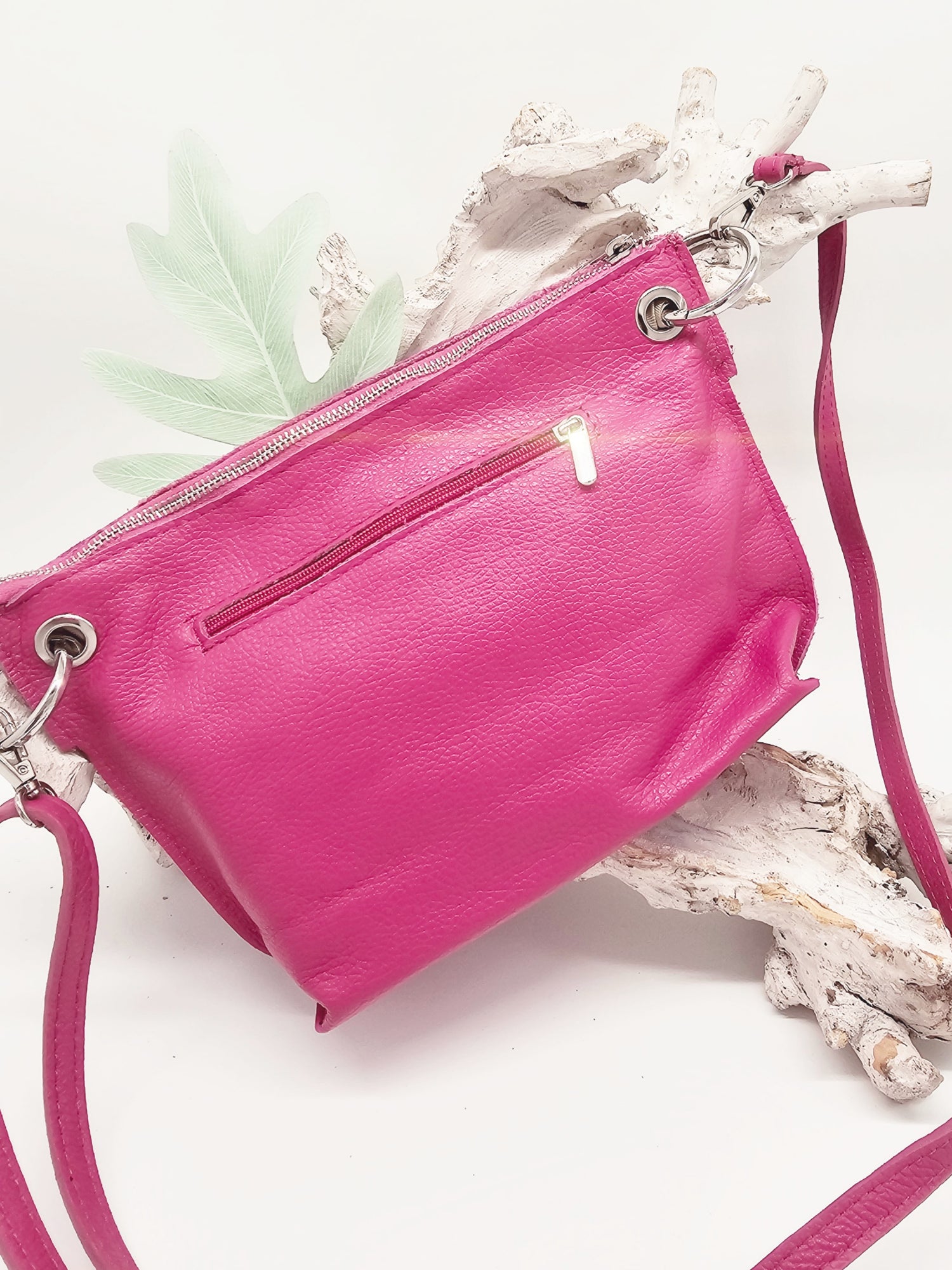 umhaengetasche-leder-pink-klein-1