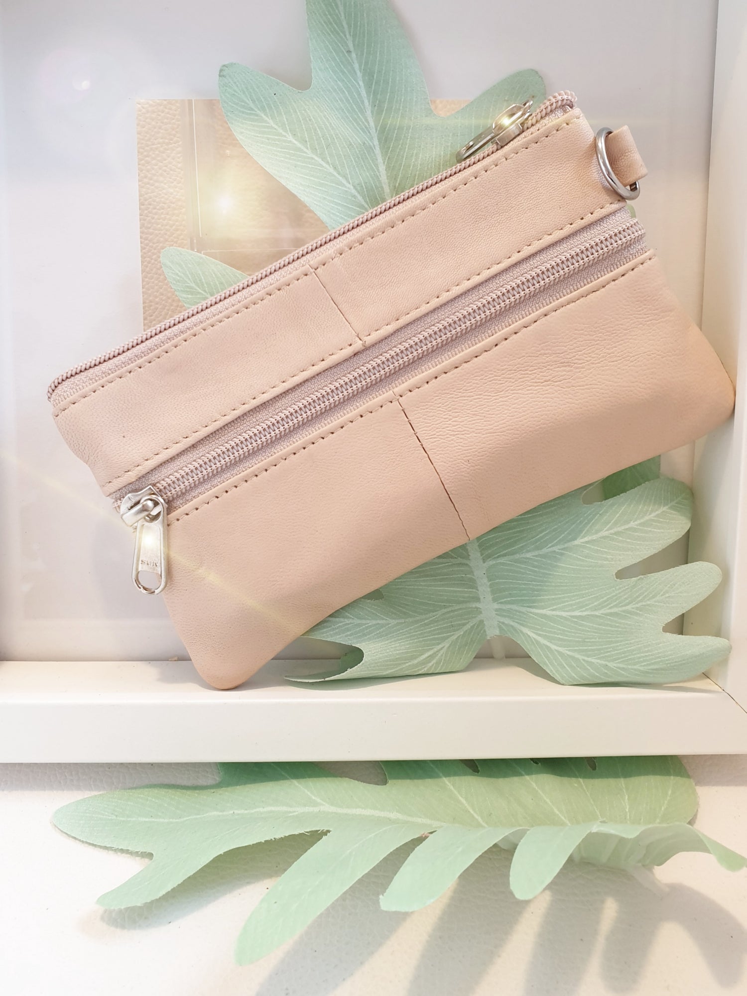 Mäppchen Etui aus Leder mit Handschlaufe in Rosa 