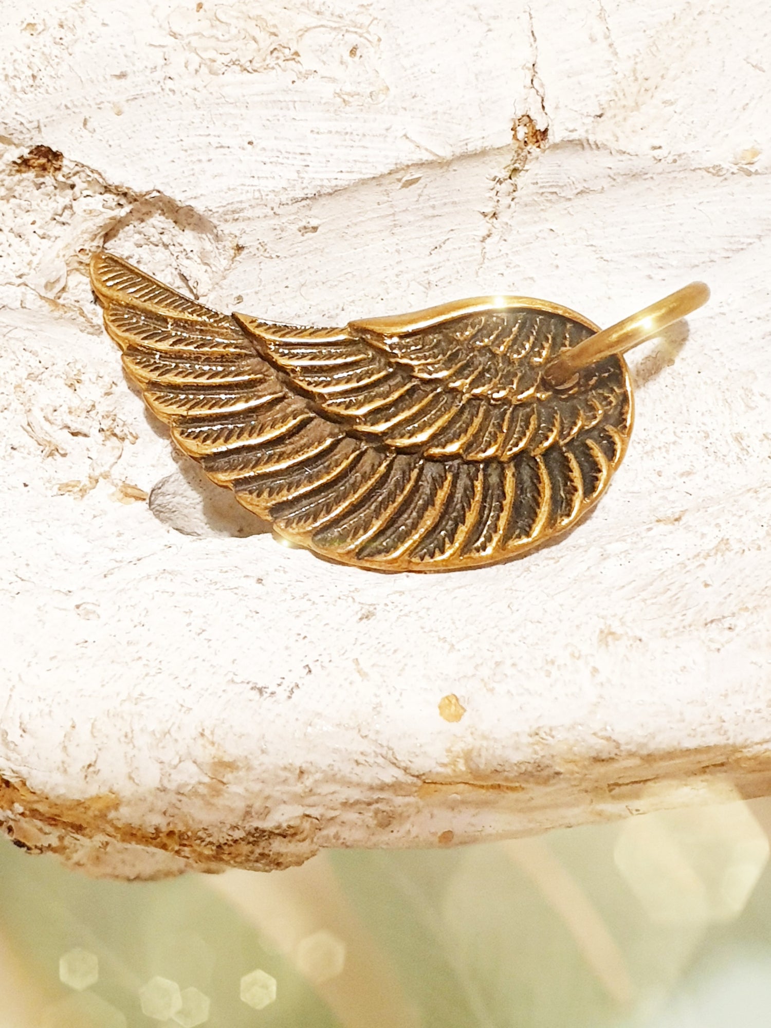 Anhänger Engelsflügel aus Bronze