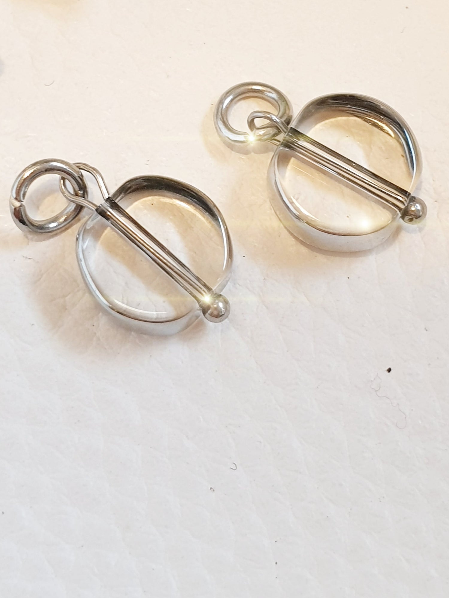 Creolen mit Glasanhängern