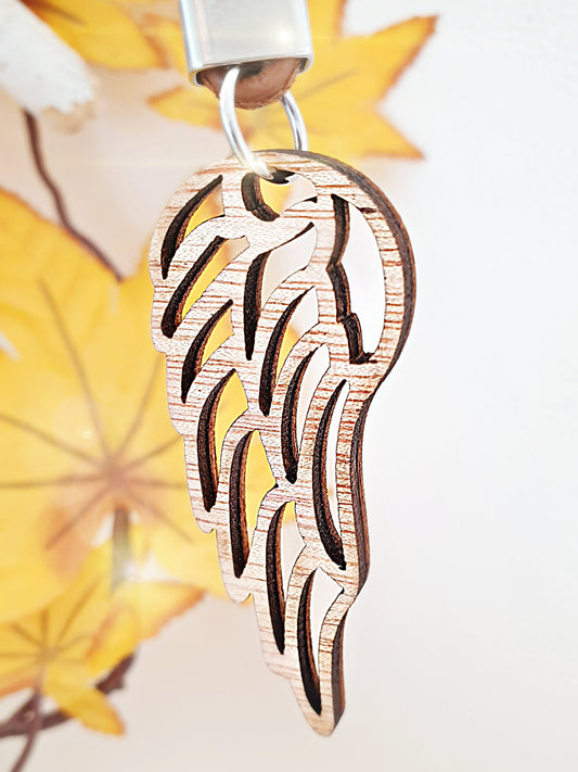 Anhänger Engelsflügel aus Holz