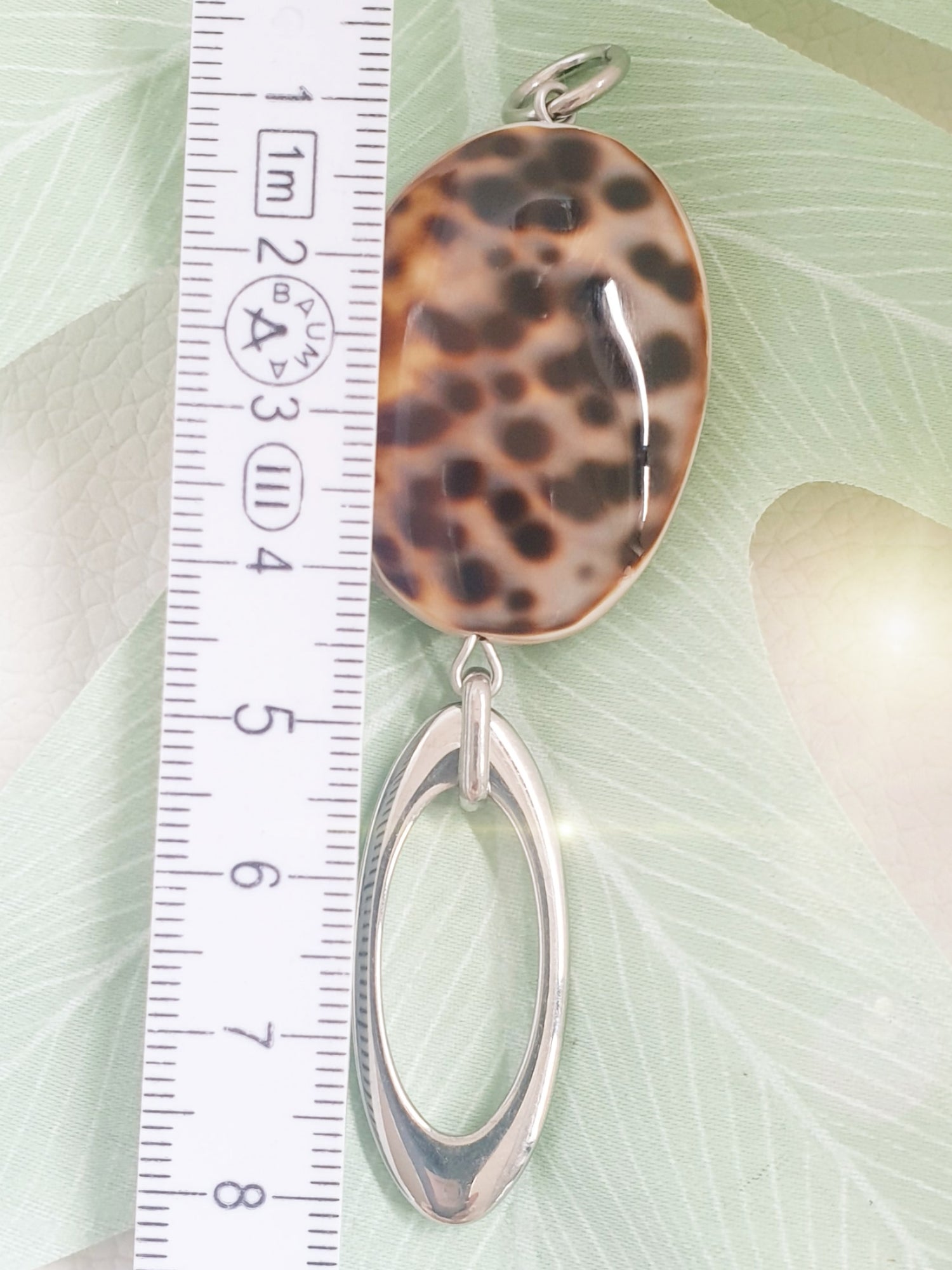 Maß Tiger Cowrie Anhänger