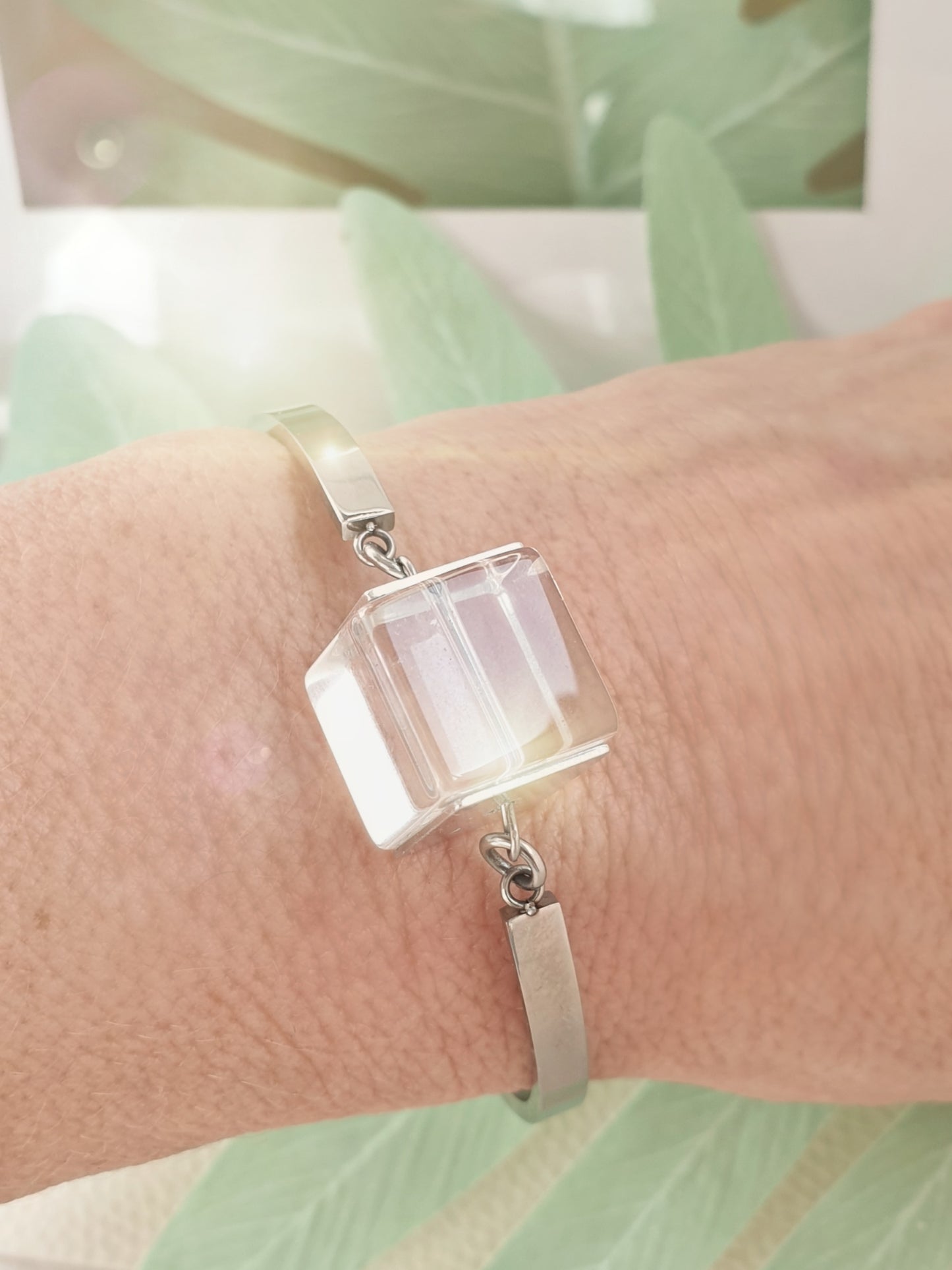 Armband aus Edelstahl mit großem Bergkristallwürfel