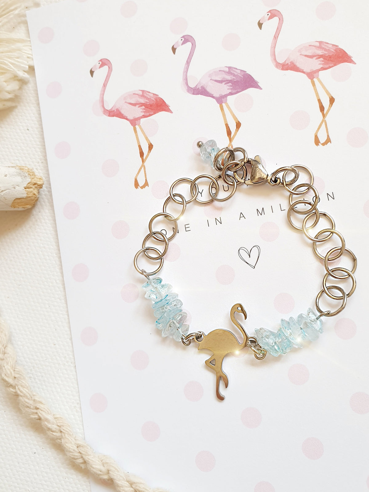 Armband mit Bergkristall in türkis und Flamingo