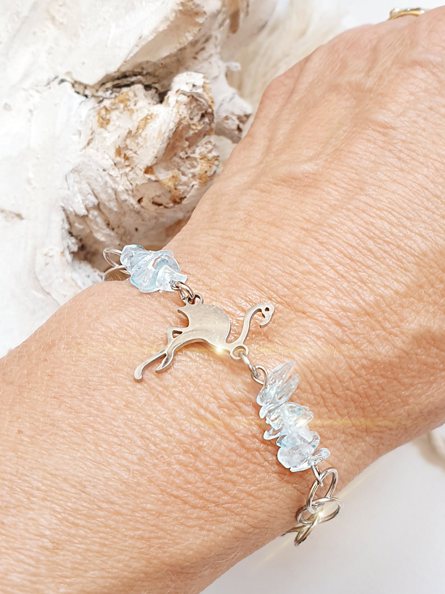 Armband mit Bergkristall in türkis und Flamingo