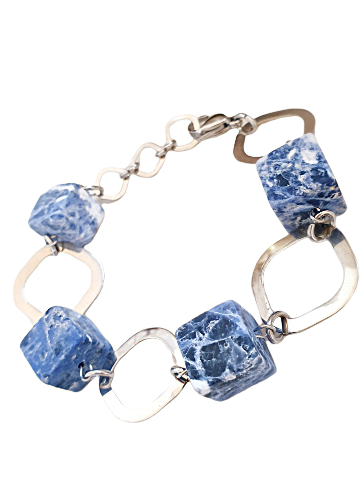Armband mit blauen Sodalit Würfeln
