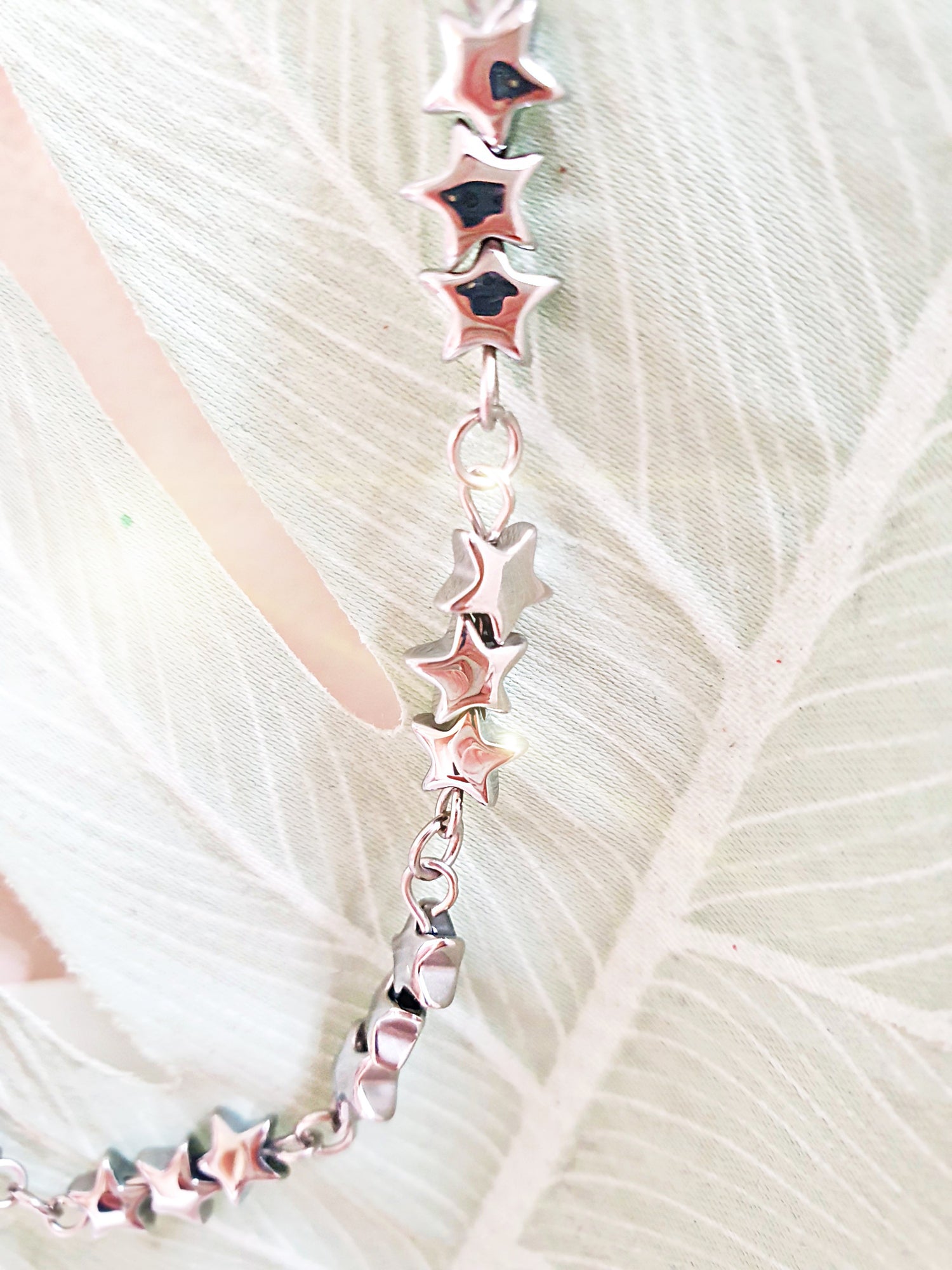 Armband aus kleinen Hämatit Sternchen in Silber