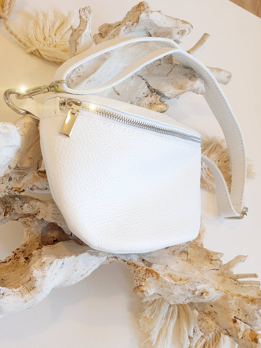 Kleine bauchtasche crossbody aus Leder in Weiß