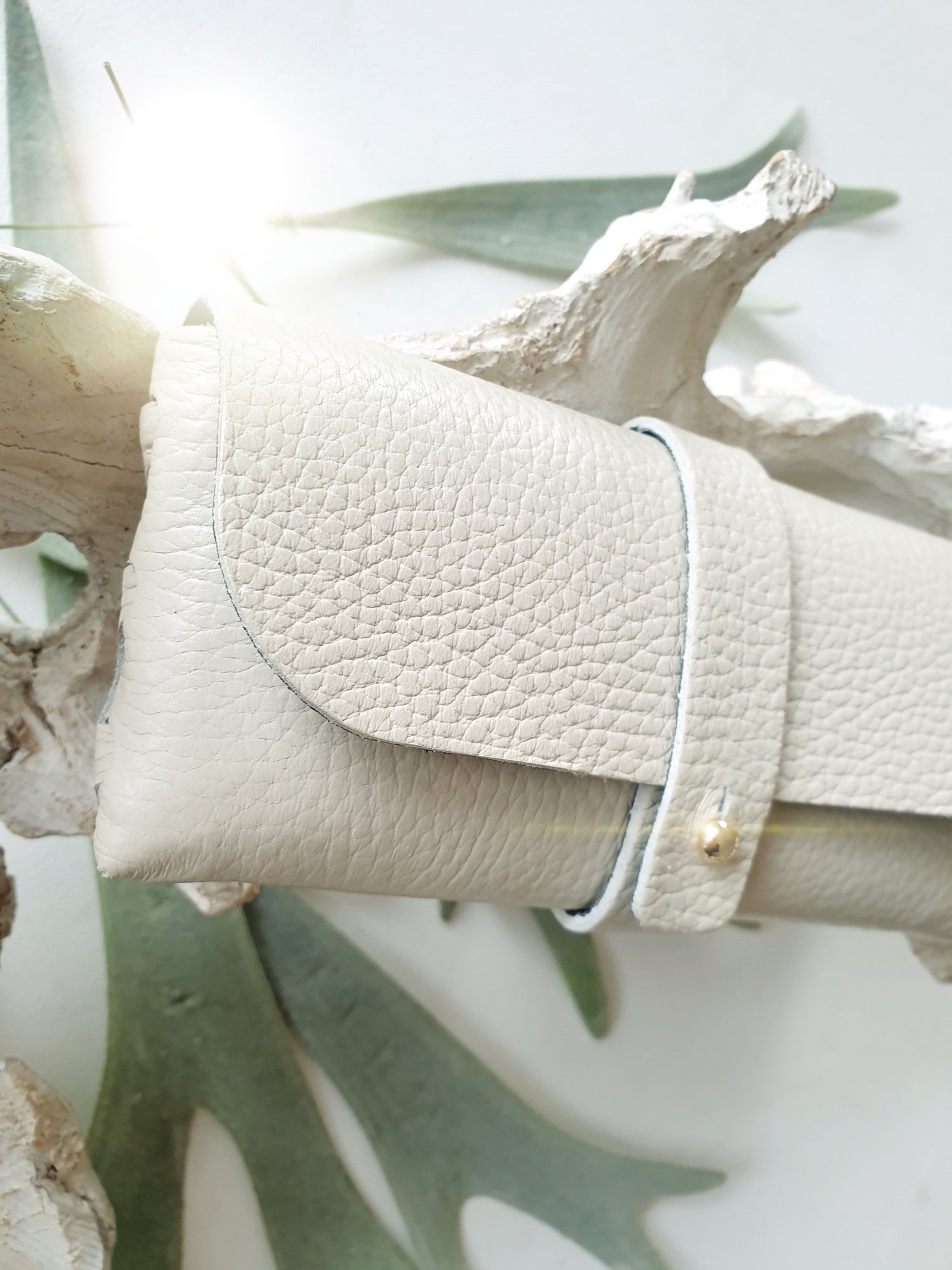 brillenentui-leder-beige-1