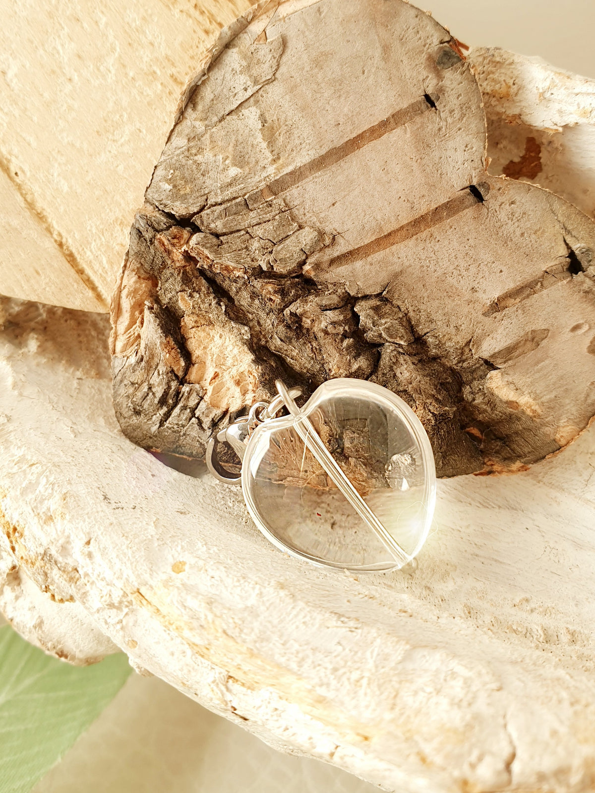 Charm Karabineranhänger Herz aus Bergkristall