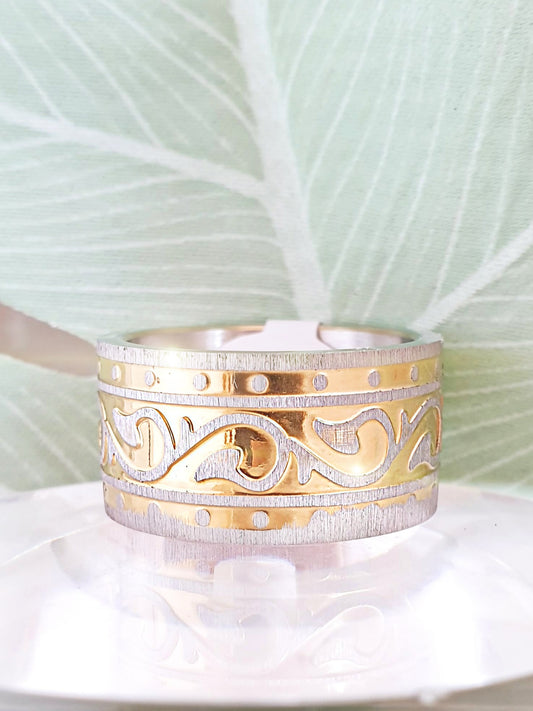 Breiter Edelstahl-Ring mit Muster Bicolor