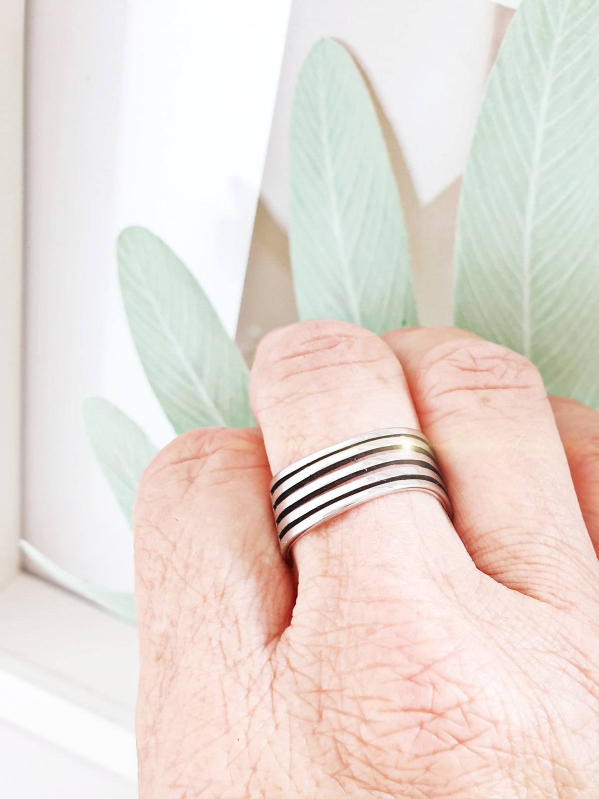 Edelstahl-Ring mit mehrfach Optik Silber