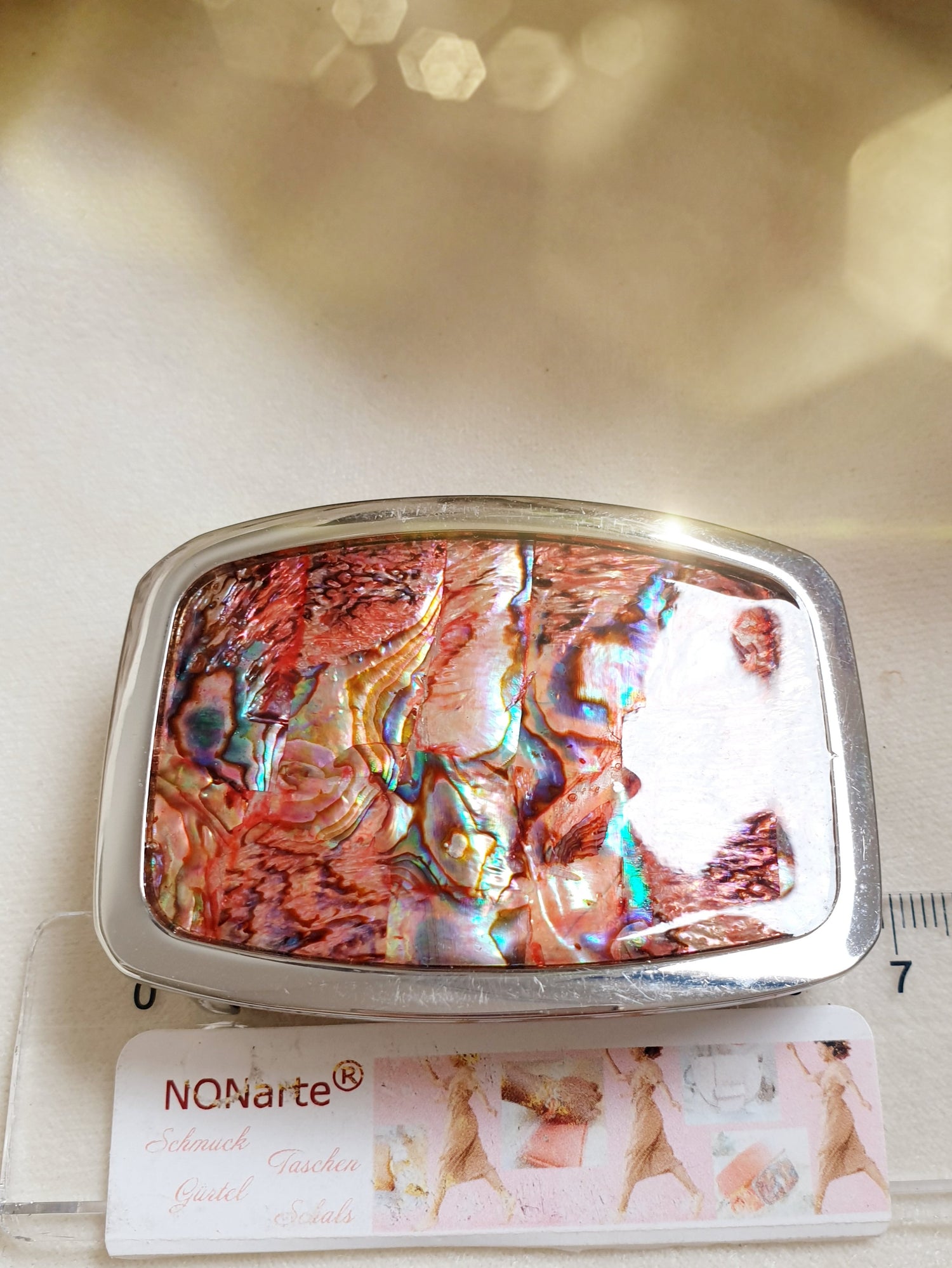 Gürtelschnalle mit Perlmutteinlage in Pink
