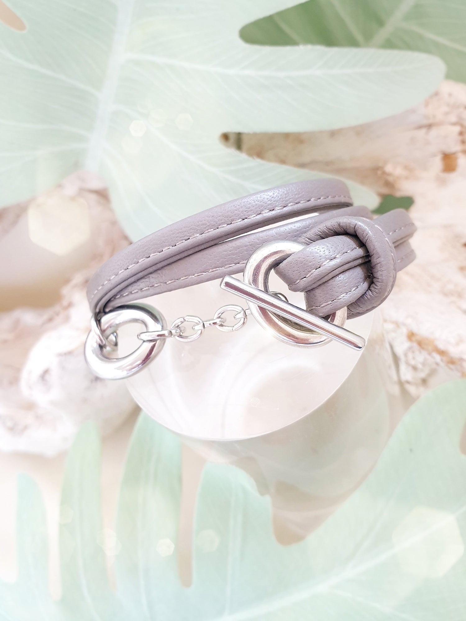 Lederarmband zum Wickeln in Taupe
