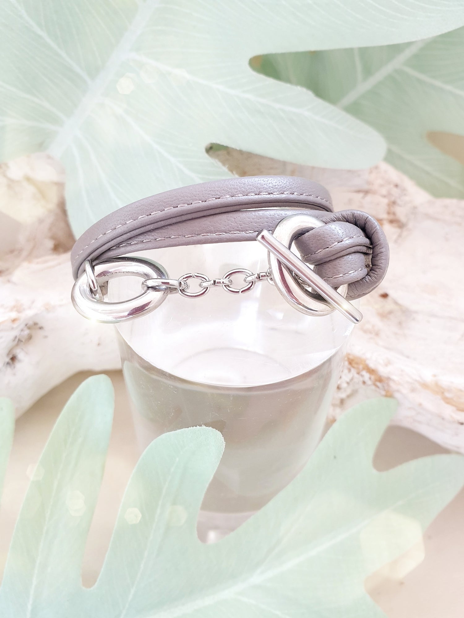 Lederarmband zum Wickeln in Taupe