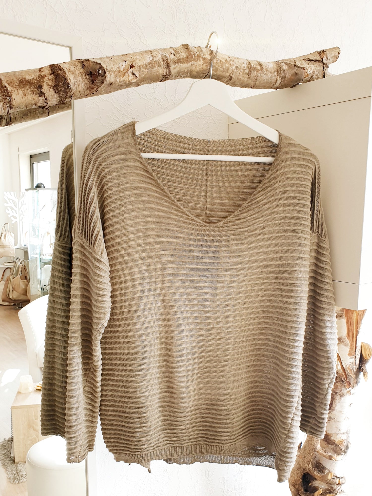 Pullover aus Feinstrick mit Rippen in Olive taupe