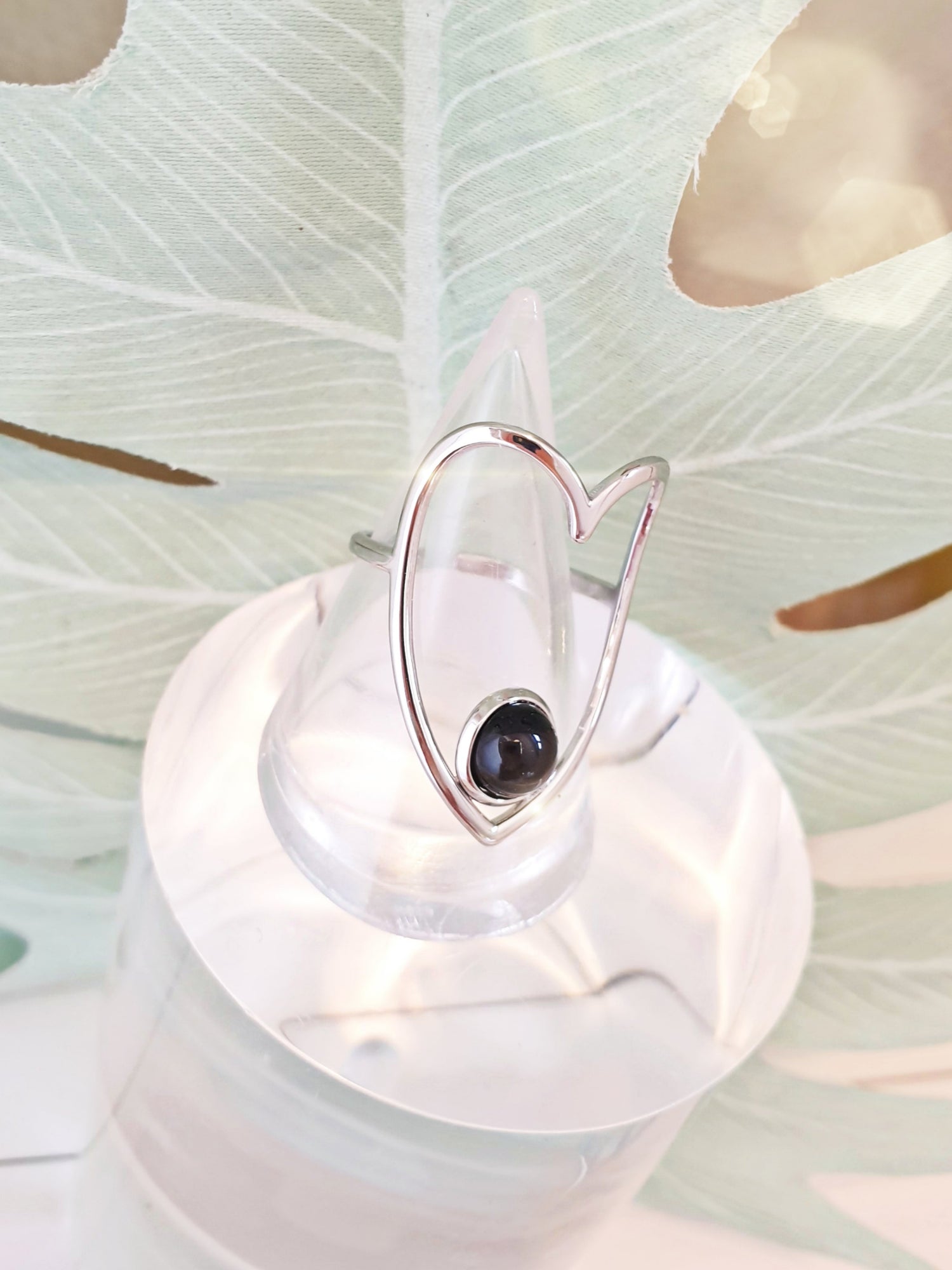 Edelstahl-Ring mit Herz und schwarzem Stein verstellbar