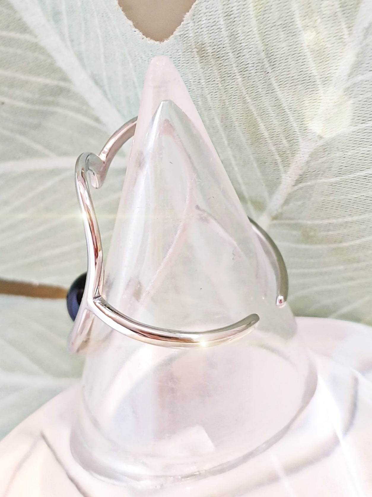 Edelstahl-Ring mit Herz und schwarzem Stein verstellbar von hinten