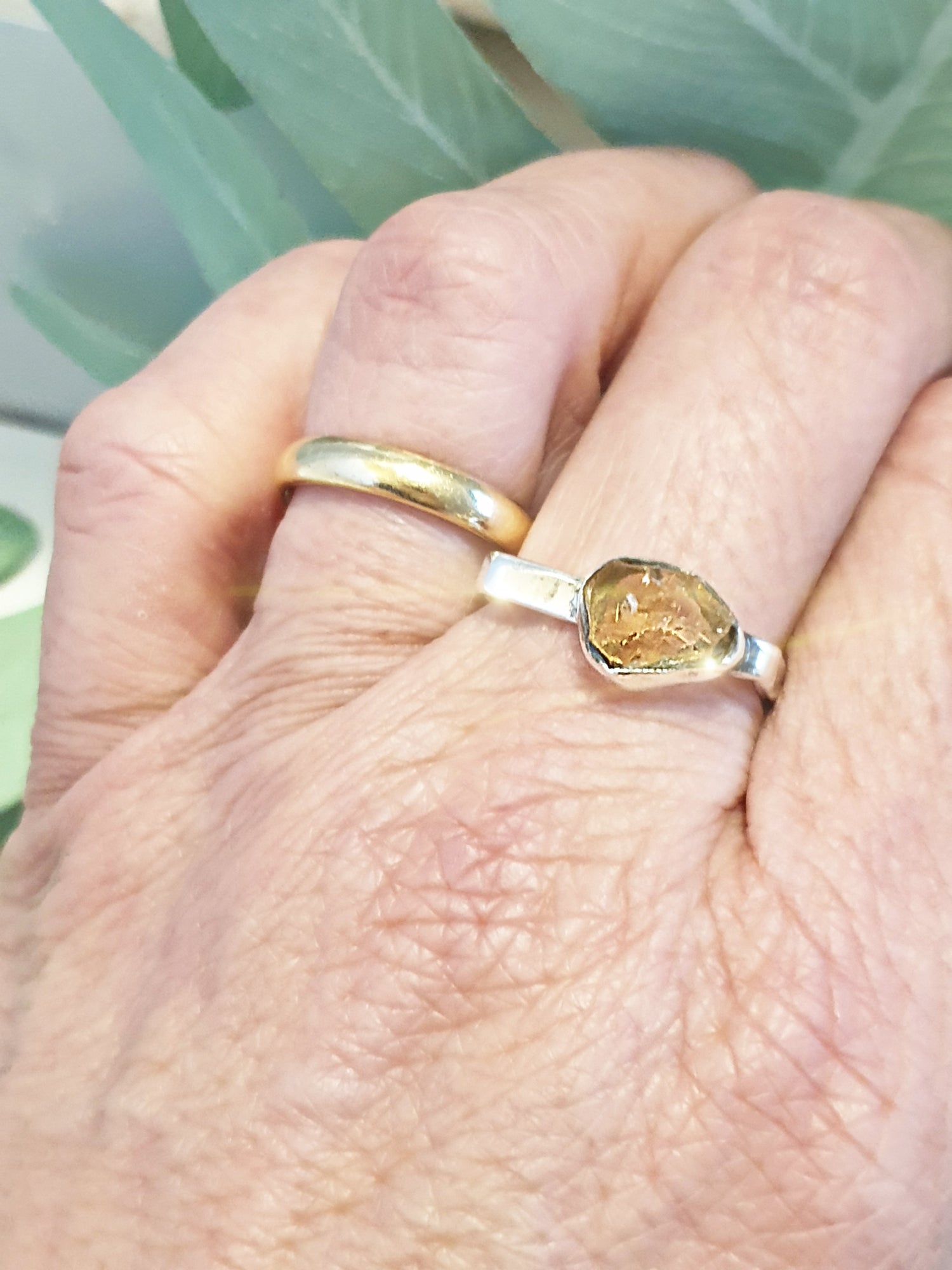 Eckiger Silberring mit citrin