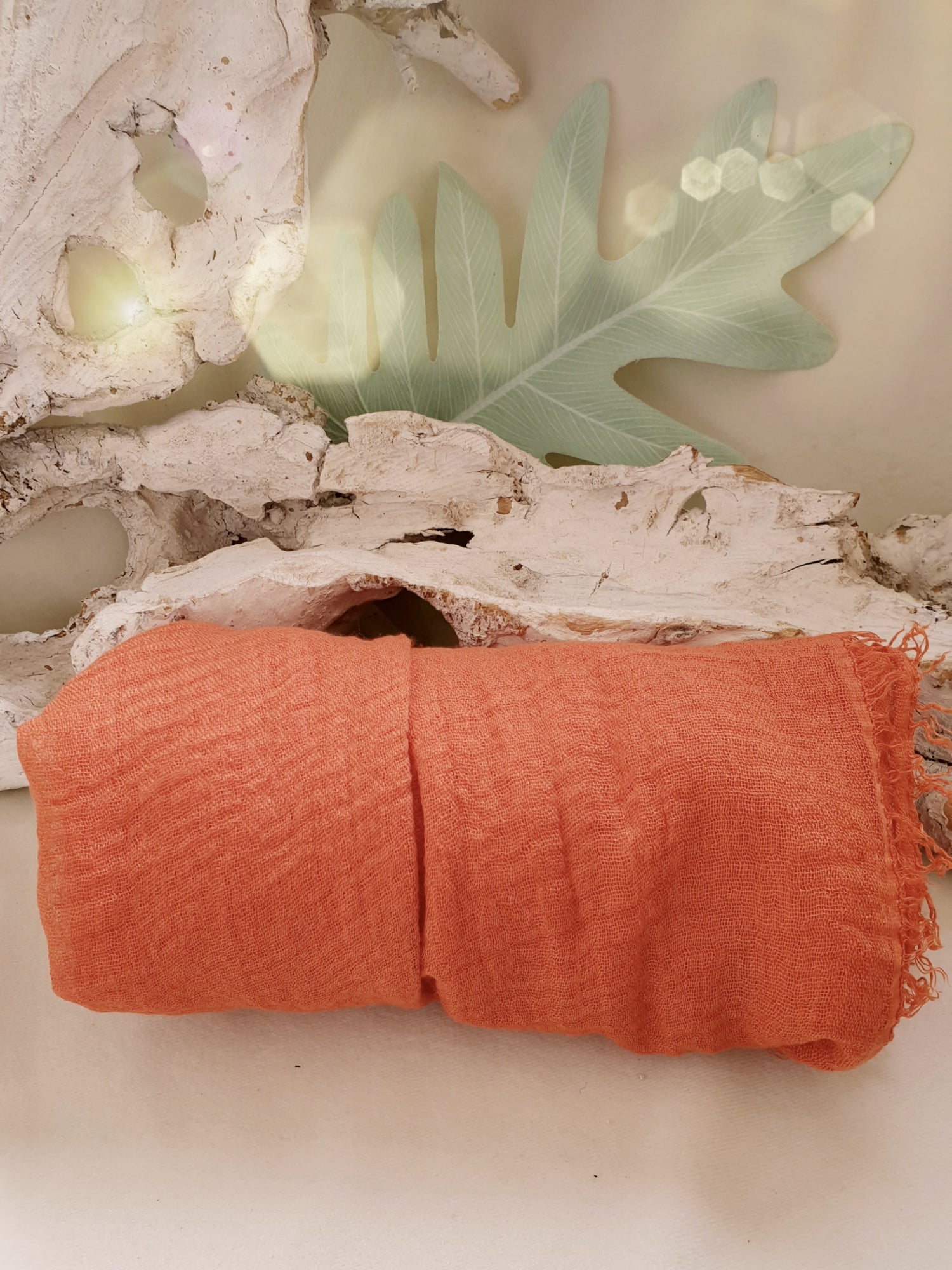 Großer Schal oder pareo aus Viskose in Orange