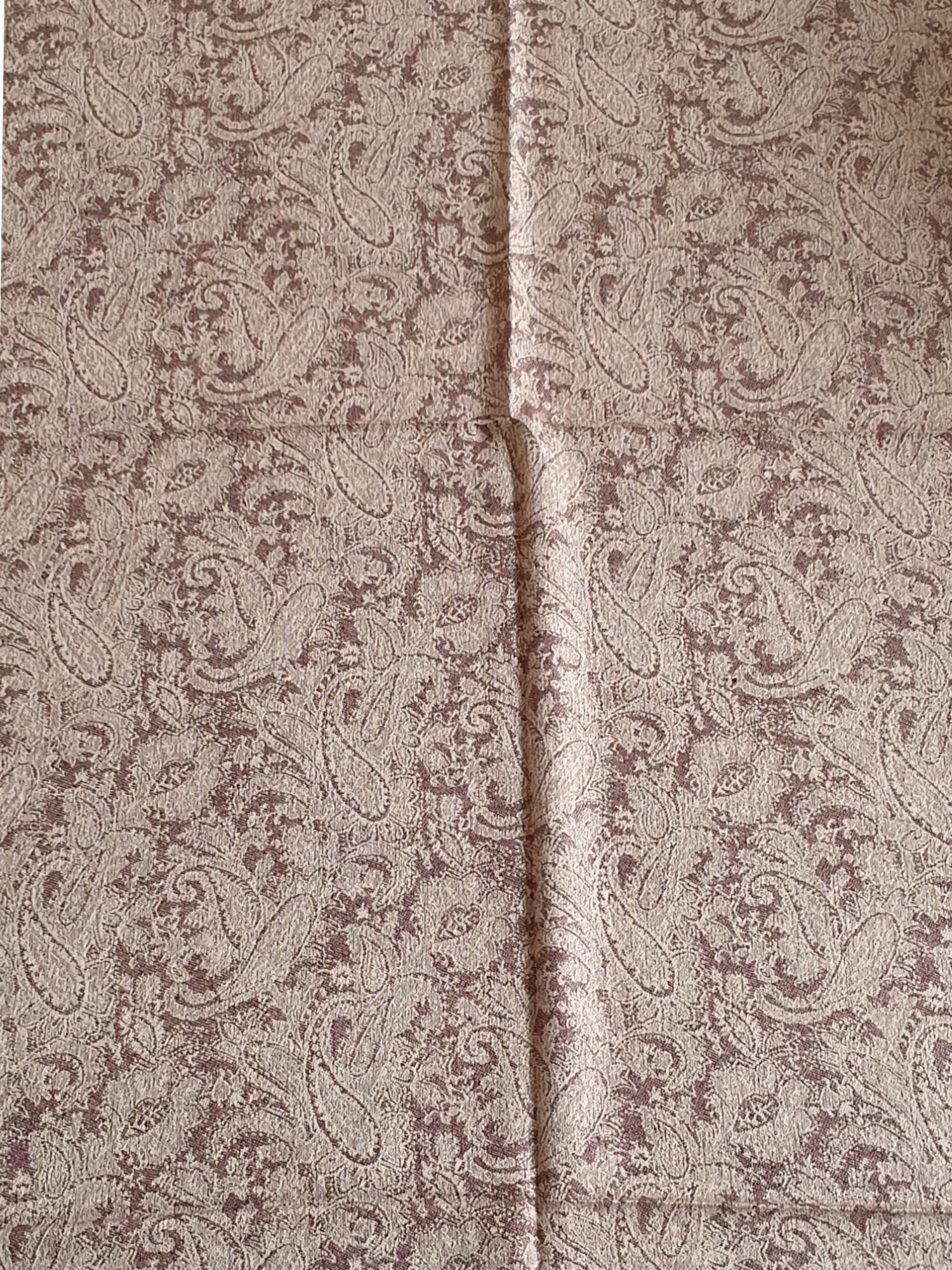 Schal in rosenholzbraun mit Paisley Muster in Nude