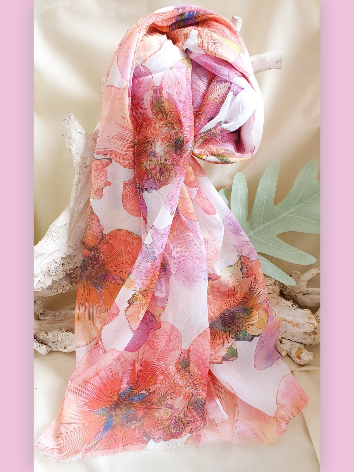 Leichter sommerschal aus Viskose mit Seidenanteil in pink Tönen 