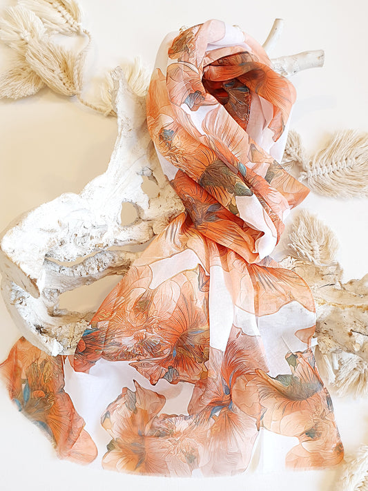 Zarter Schal mit Seidenanteil mit Blüten in Orange