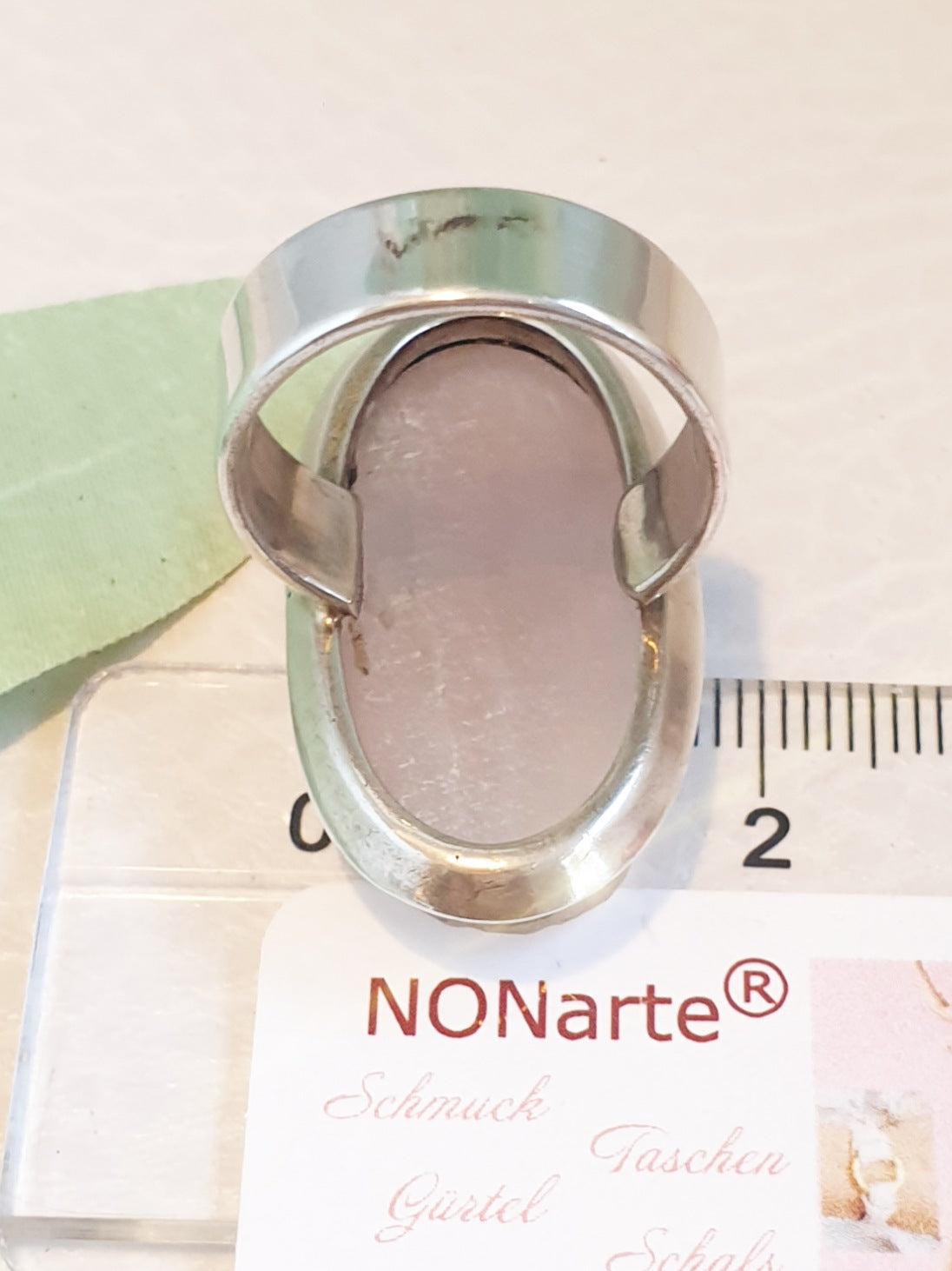Sterlingsilberring mit großem Rosenquarz