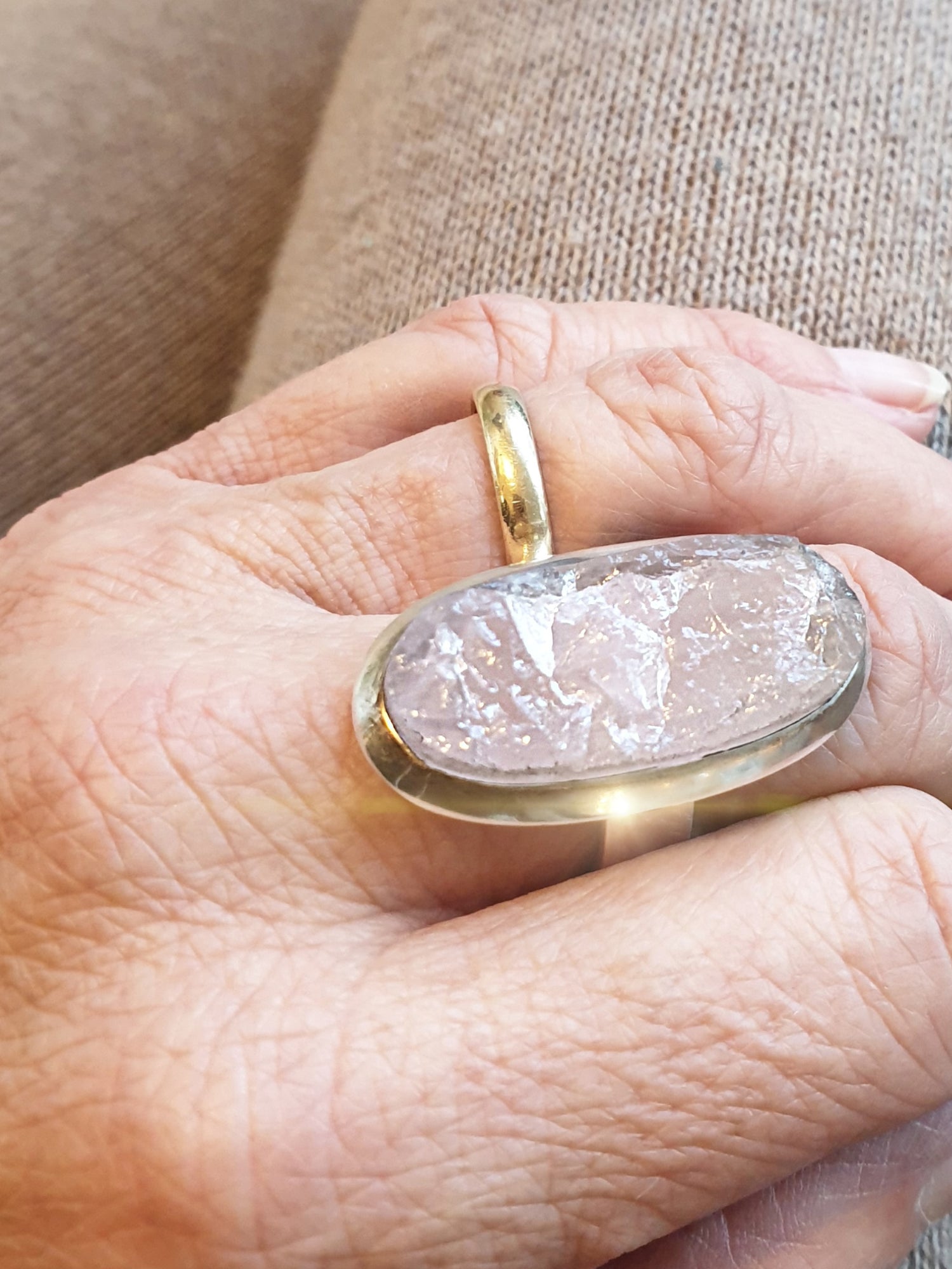 Sterlingsilberring mit großem Rosenquarz