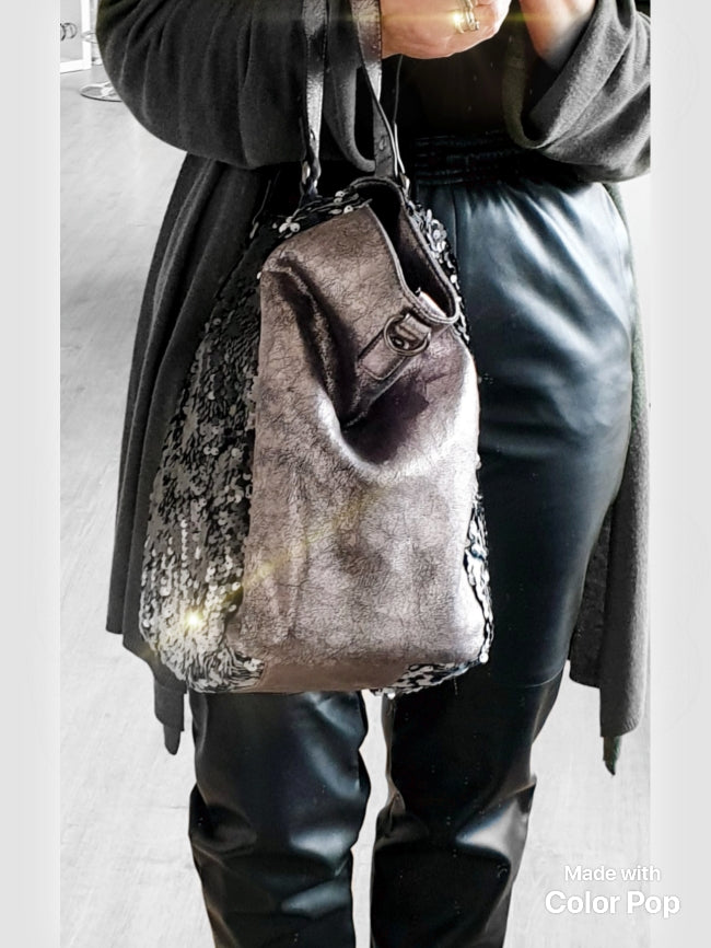 Große Ledertasche mit Pailletten in Grau Silber