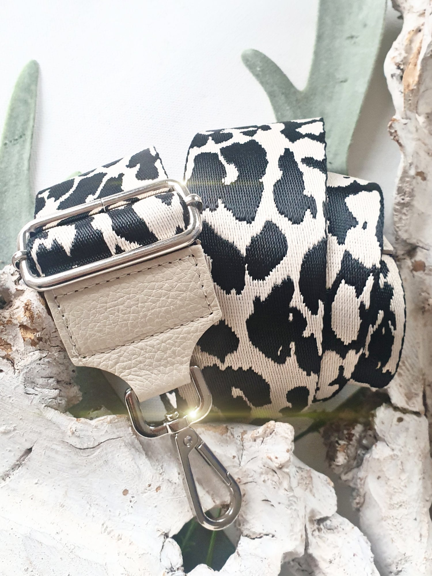taschengurt-schultergurt-leo-schwarz-beige-1