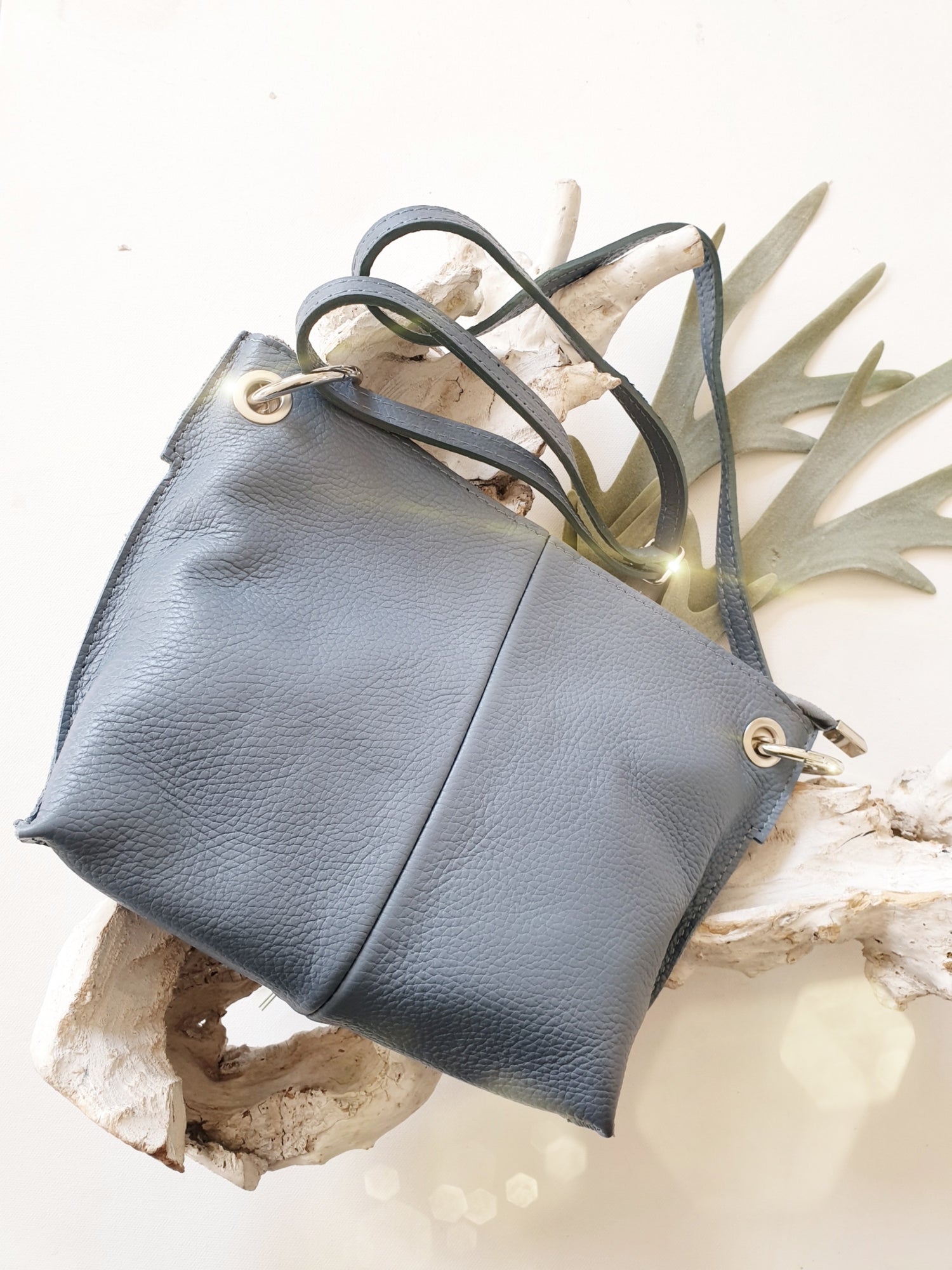 umhaengetasche-tasche-blau-jeans-leder-1